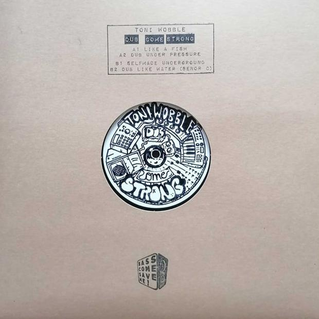 Toni Wobble - Dub Come Strong