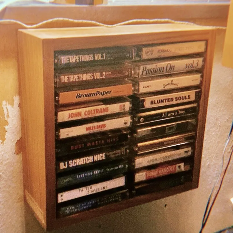 SUNDAYLAND - Cassette Rack BISCUIT SAND oak 20cassettes : FURNITURE