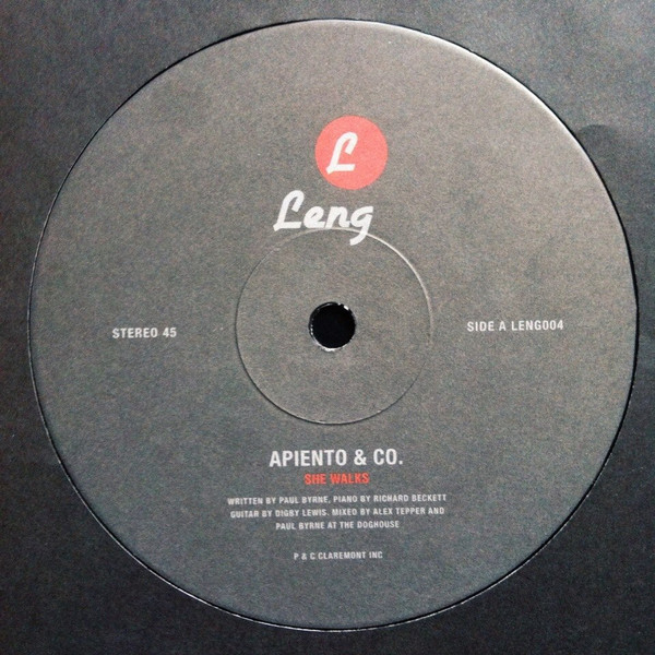 Apiento & Co. - She Walks : 12inch