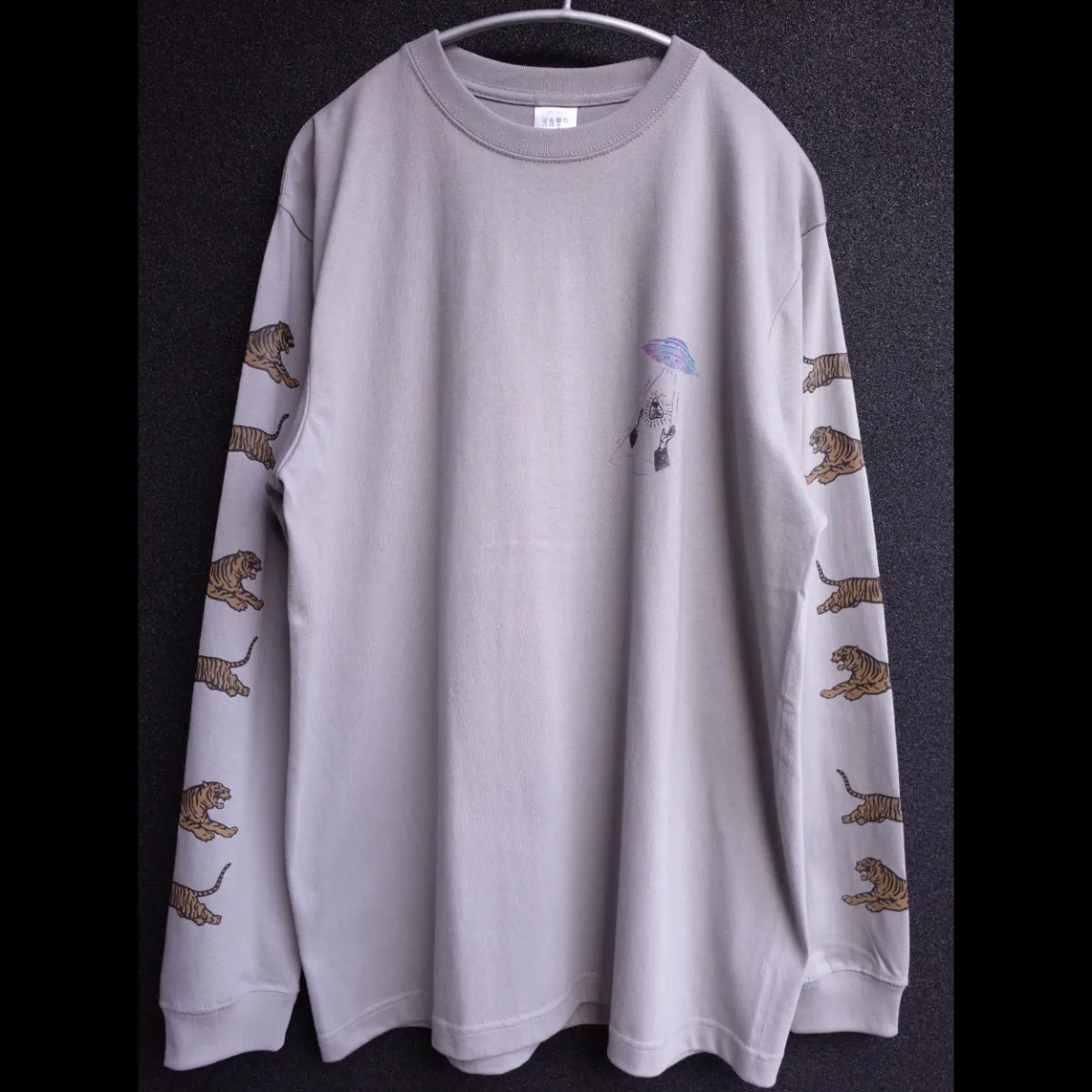 Mt.Chills - “Tiger mystery” LongSleeve Gary Size:L : Wear