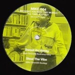 Mike Simonetti & Chris Burns - Mike 004